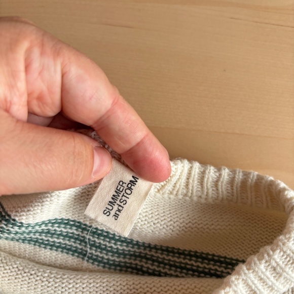 Beautiful crop shirt Summer and Storm 4-5T - Picture 4 of 6